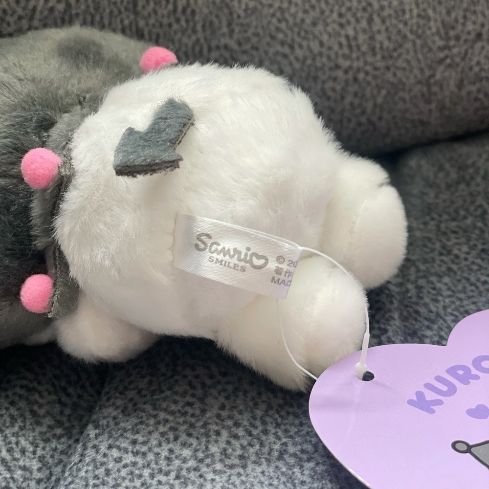 Hearts Eyes Kuromi Plush Plush Keychain (5.5”) - Picture 8 of 10